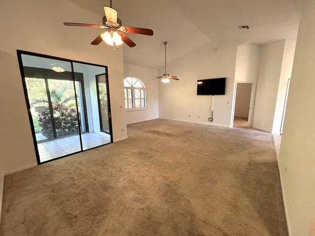 Residence photo 6