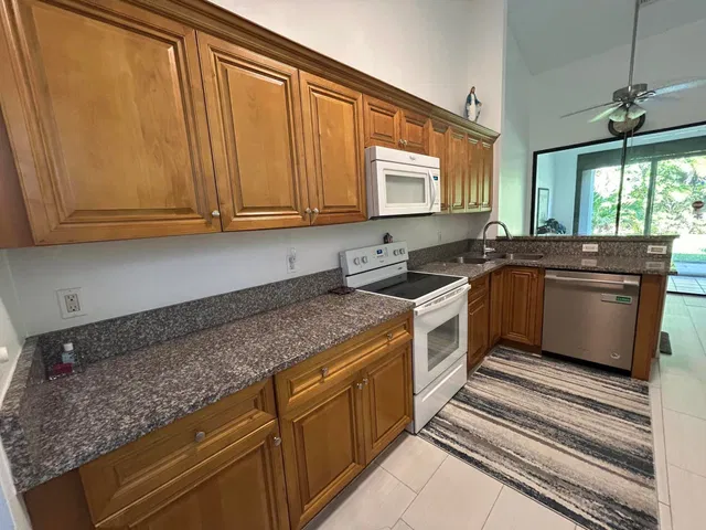 Residence photo 9