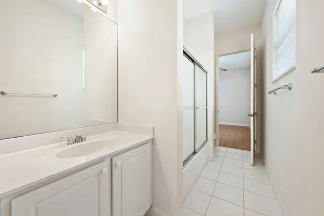 Residence photo 17
