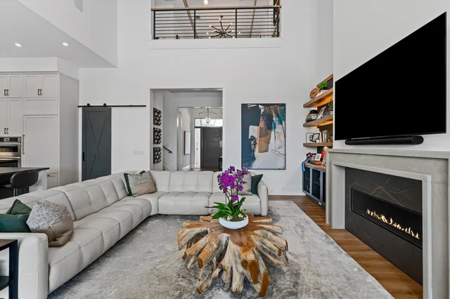 Residence photo 5