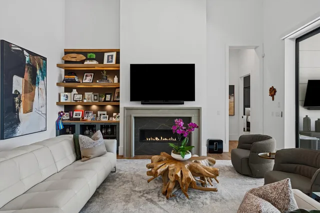 Residence photo 6