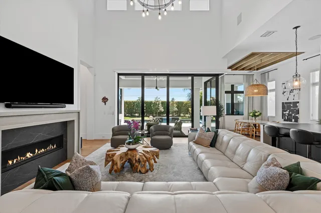 Residence photo 9