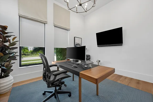 Residence photo 17