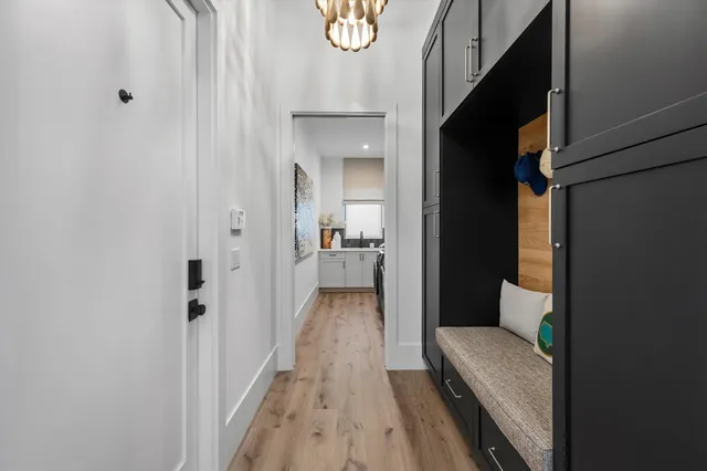Residence photo 20