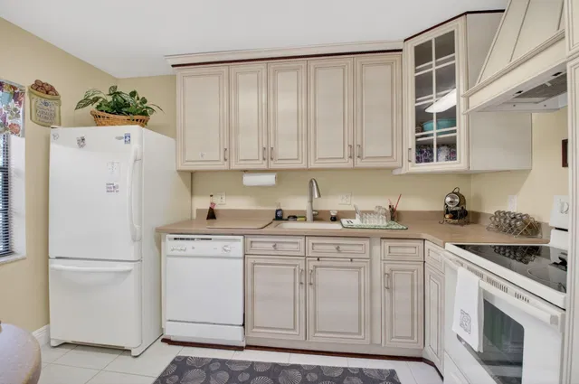 Boca Lago Country Club Homes Unit 23g photo 11