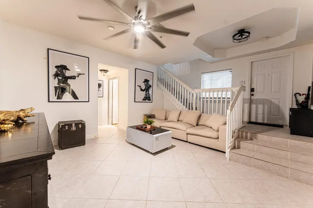 Residence photo 3