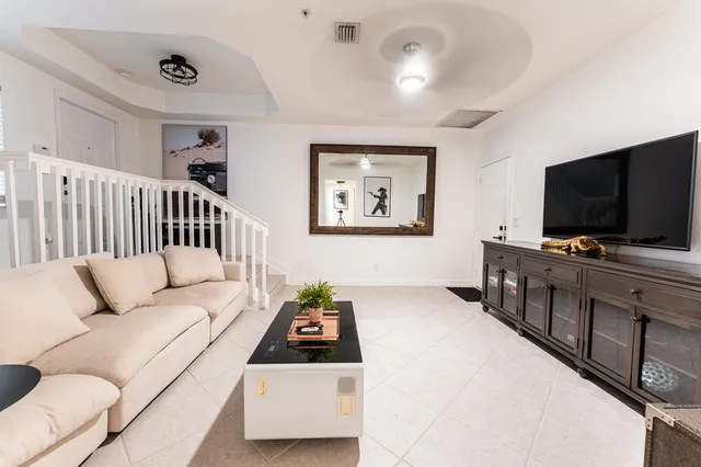 Residence photo 6