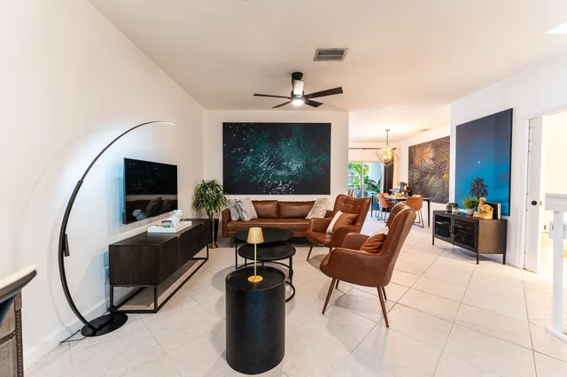 Residence photo 17