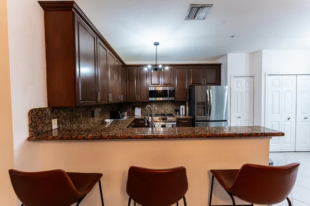 Residence photo 25
