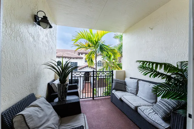 Residence photo 32
