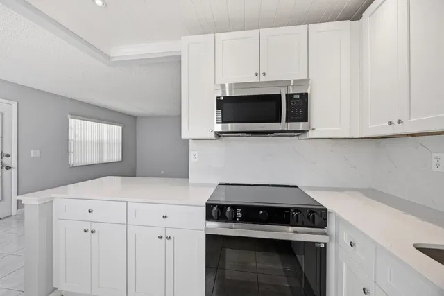 Residence photo 3
