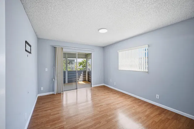 Residence photo 16