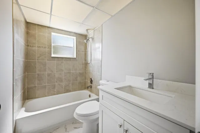 Residence photo 18