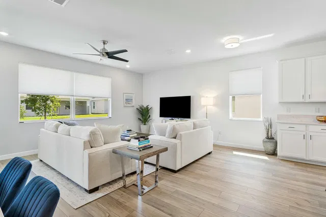 Residence photo 3