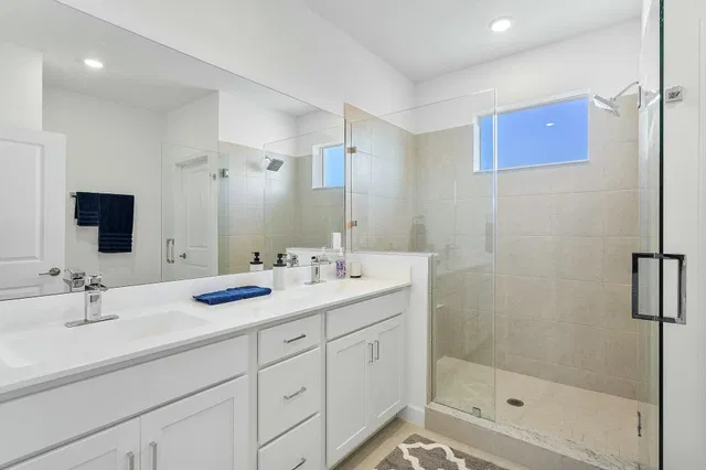 Residence photo 22