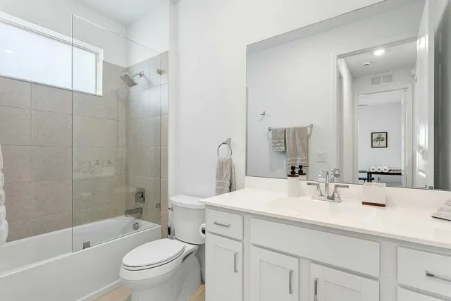 Residence photo 32