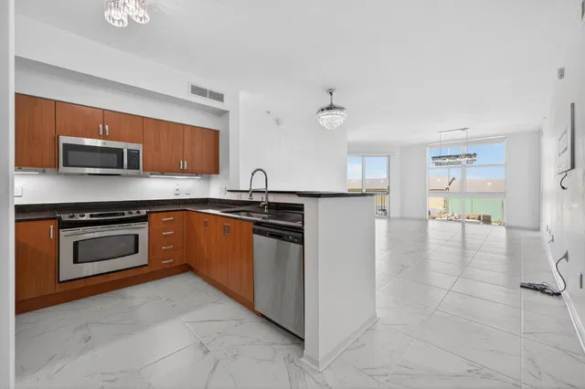 Windward Cove Lantana Unit 403 photo 8