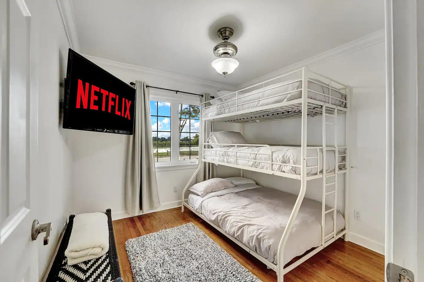 Residence photo 26