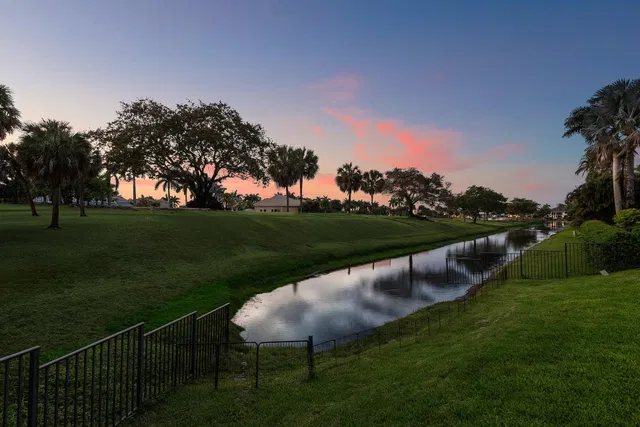 St. Andrews Country Club Residence photo 86