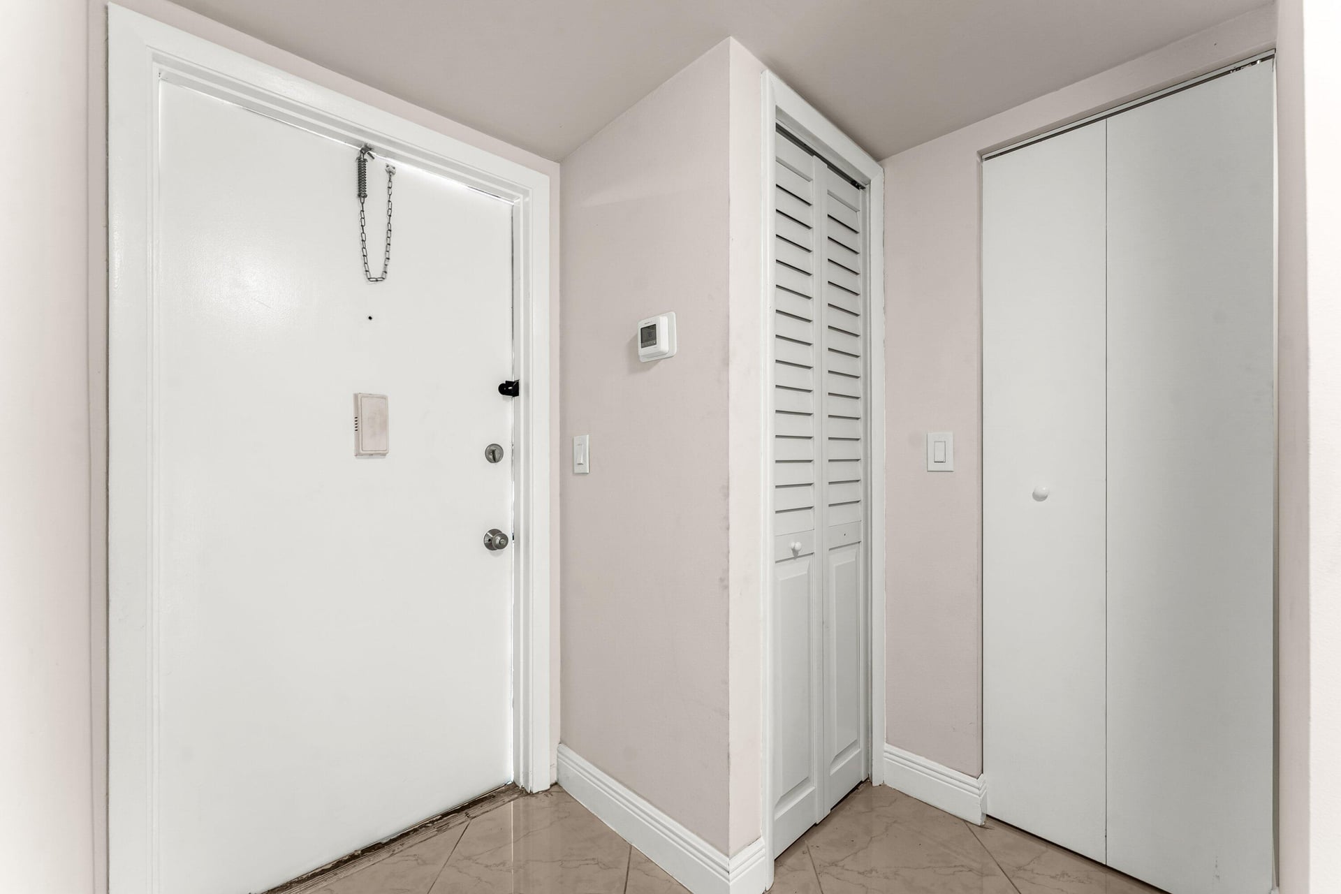 Unit 228 photo 6