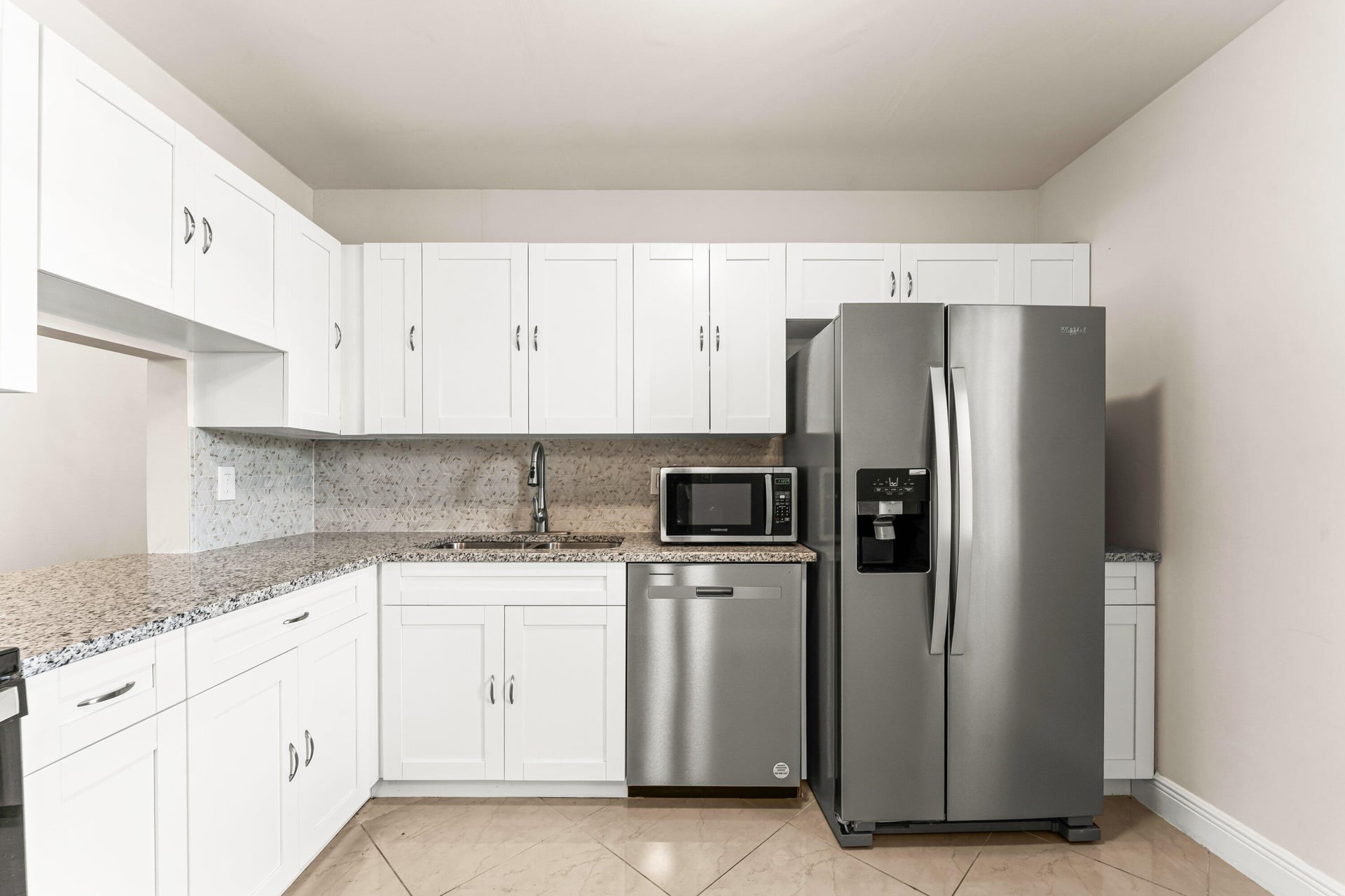 Unit 228 photo 8