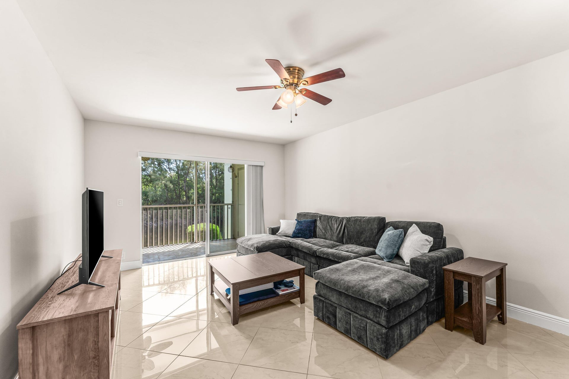 Unit 228 photo 15