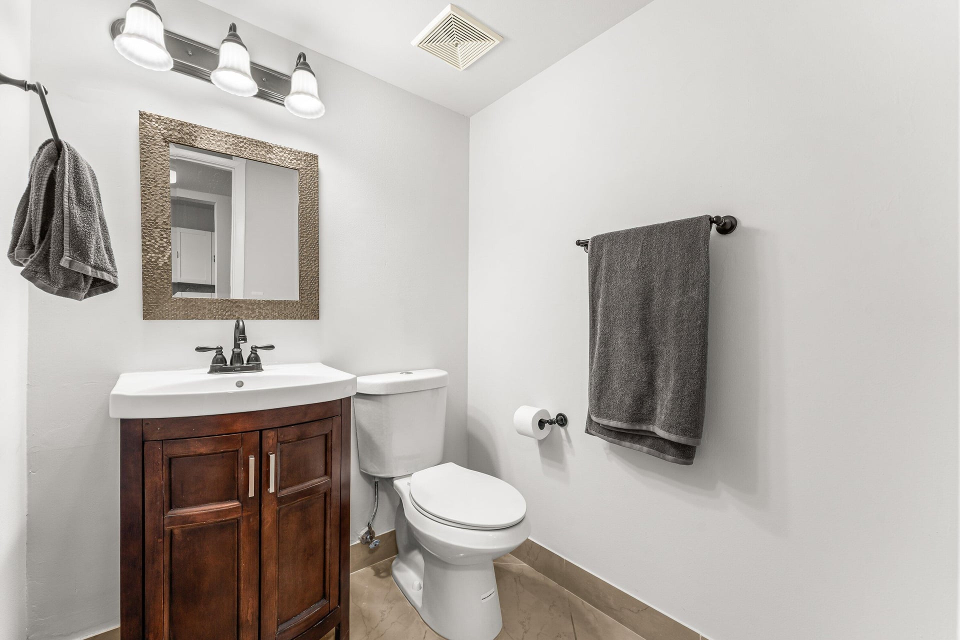 Unit 228 photo 18