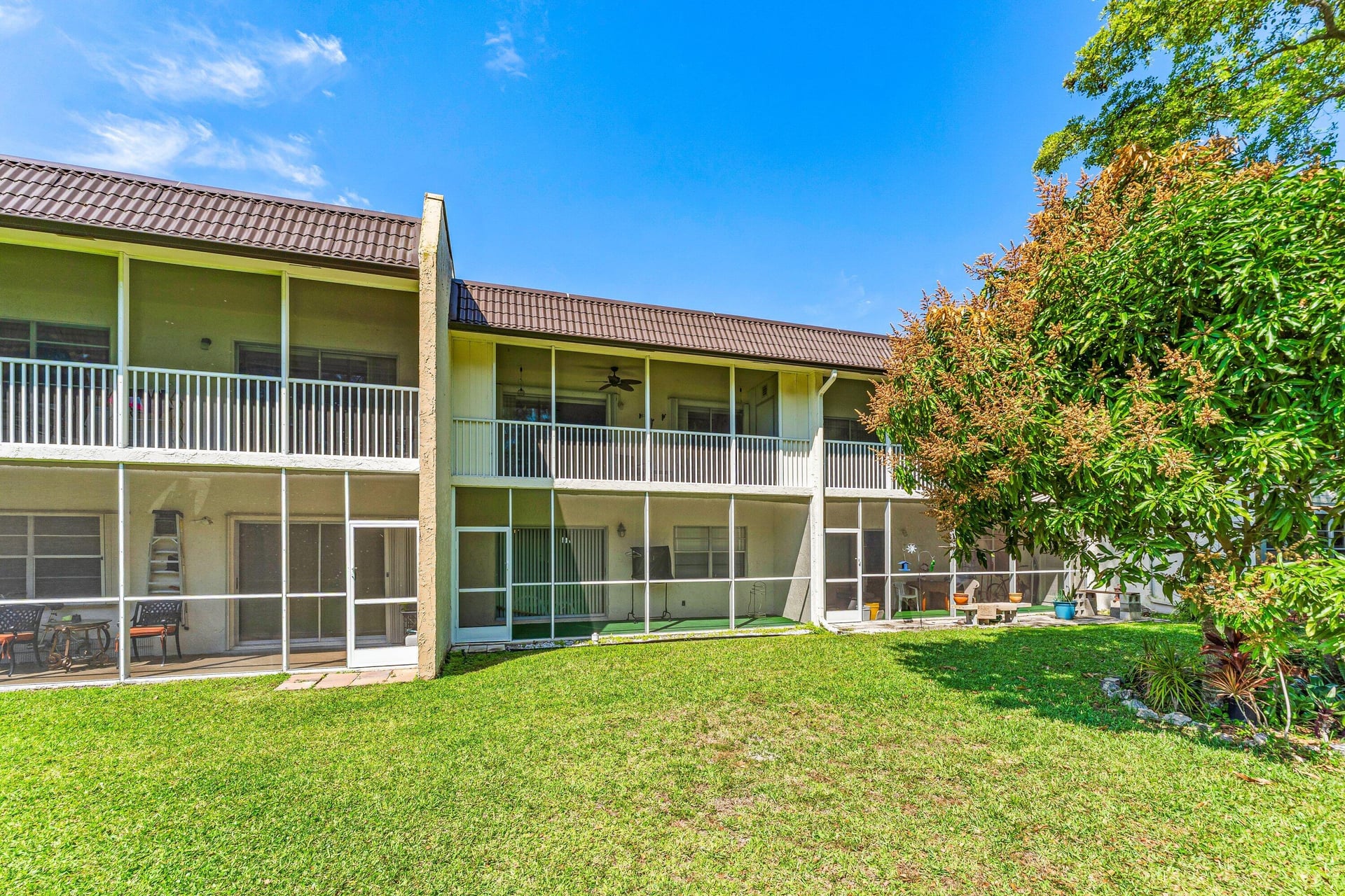 Unit 228 photo 30