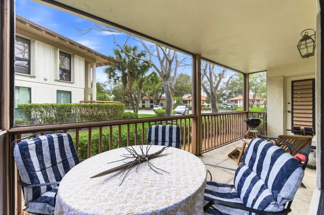 PGA National Palm Beach Gardens Residence photo 13