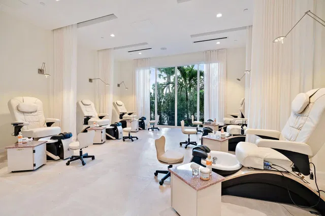 Admirals Cove Residence photo 17