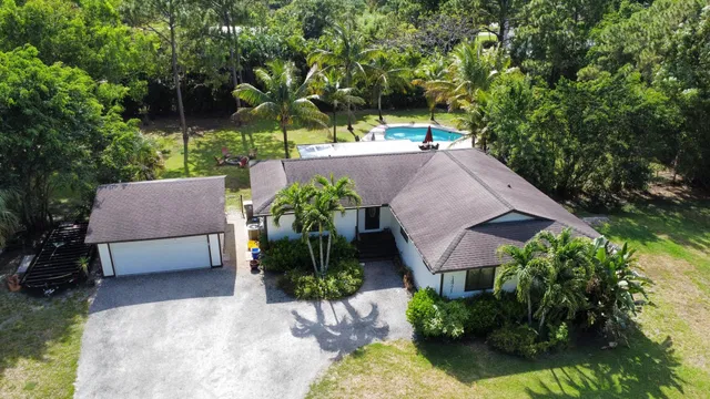 Residence photo 3