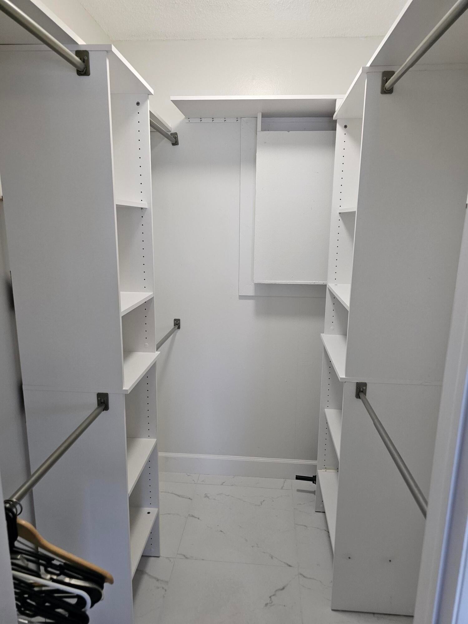 Unit 208 photo 14