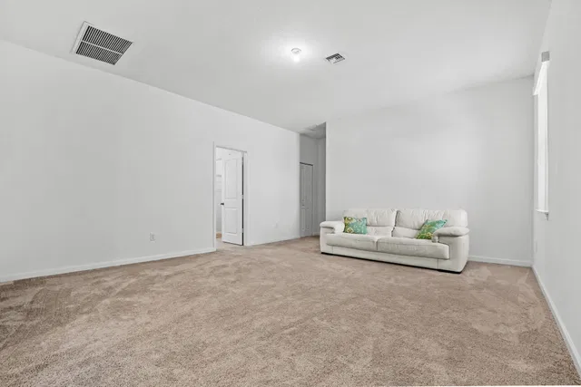 Residence photo 20