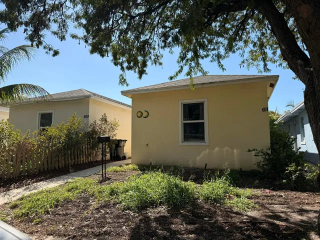 Residence photo 2