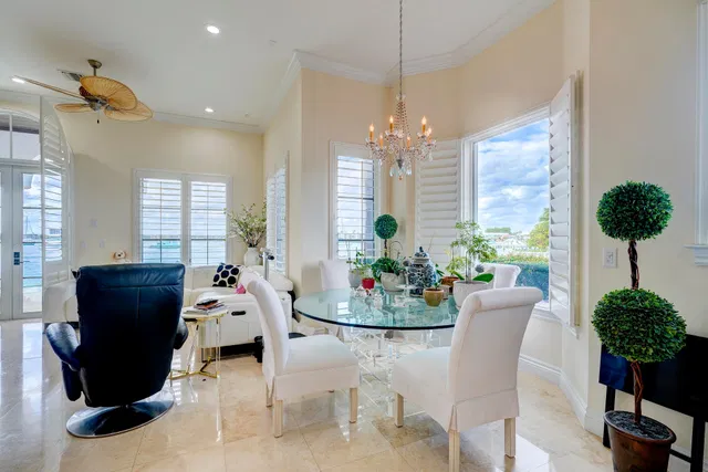Singer Island Residence photo 15