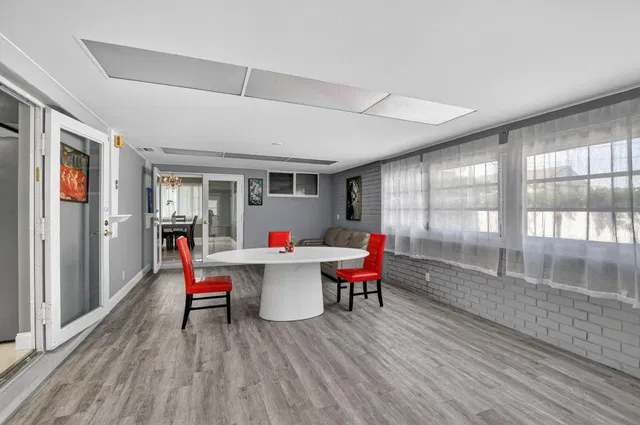 Residence photo 19