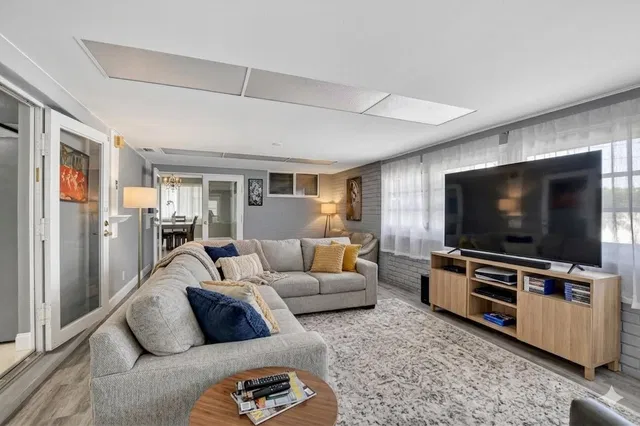 Residence photo 20