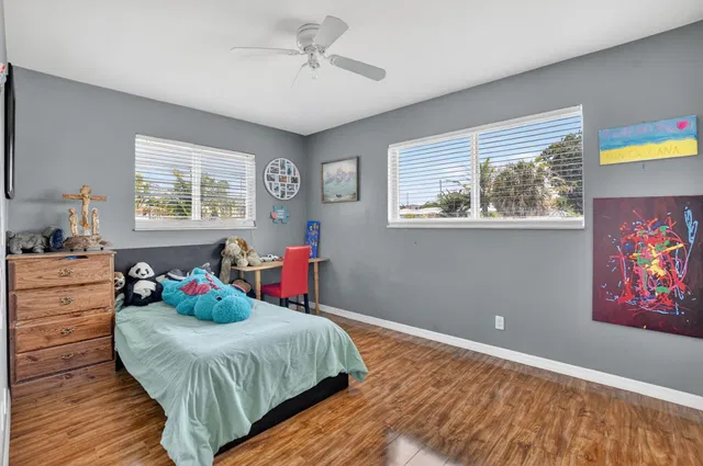 Residence photo 32