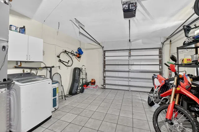 Residence photo 50