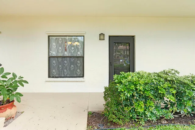 Unit 102 photo 2