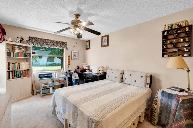 Unit 102 photo 8