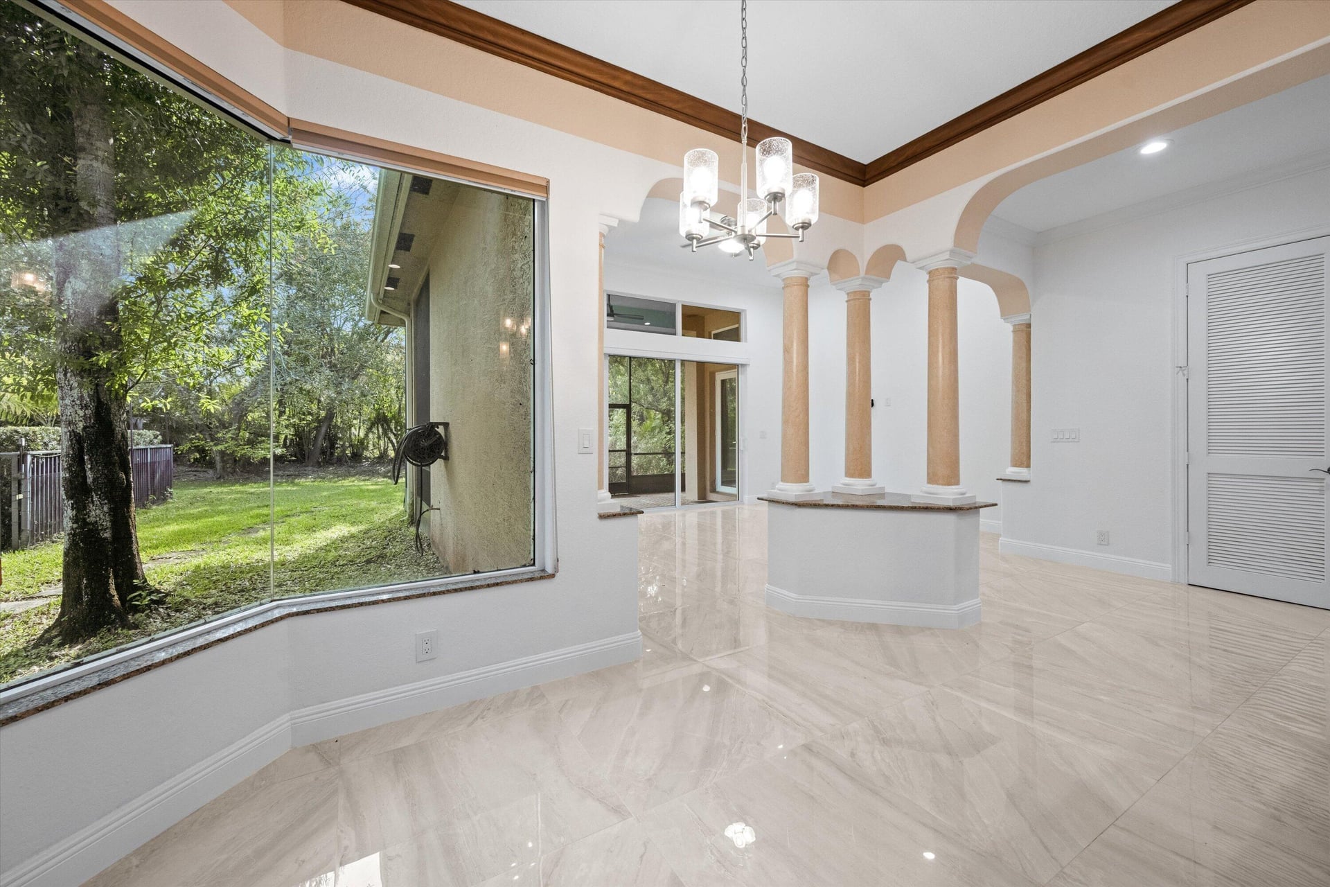  Residence photo 15