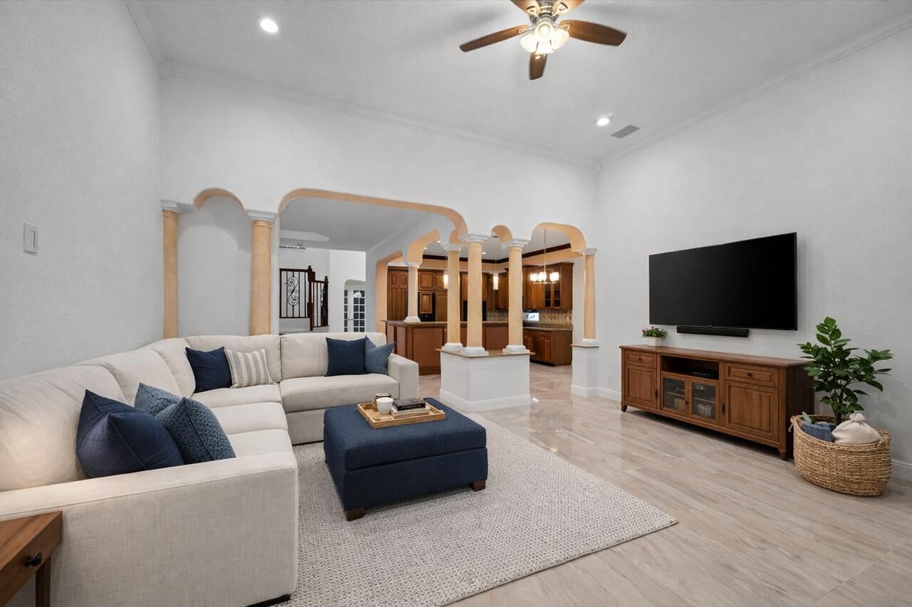  Residence photo 16