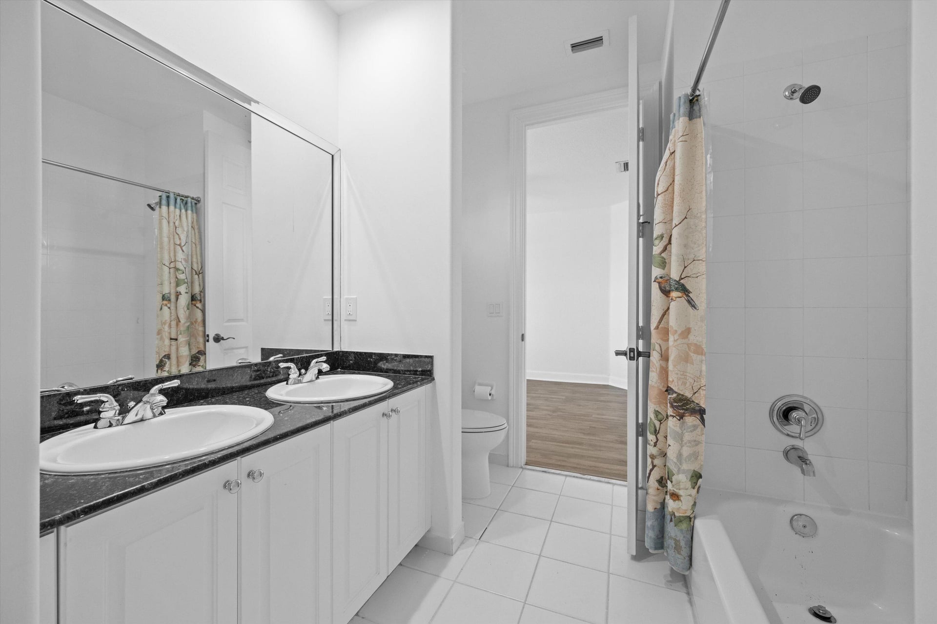  Residence photo 32