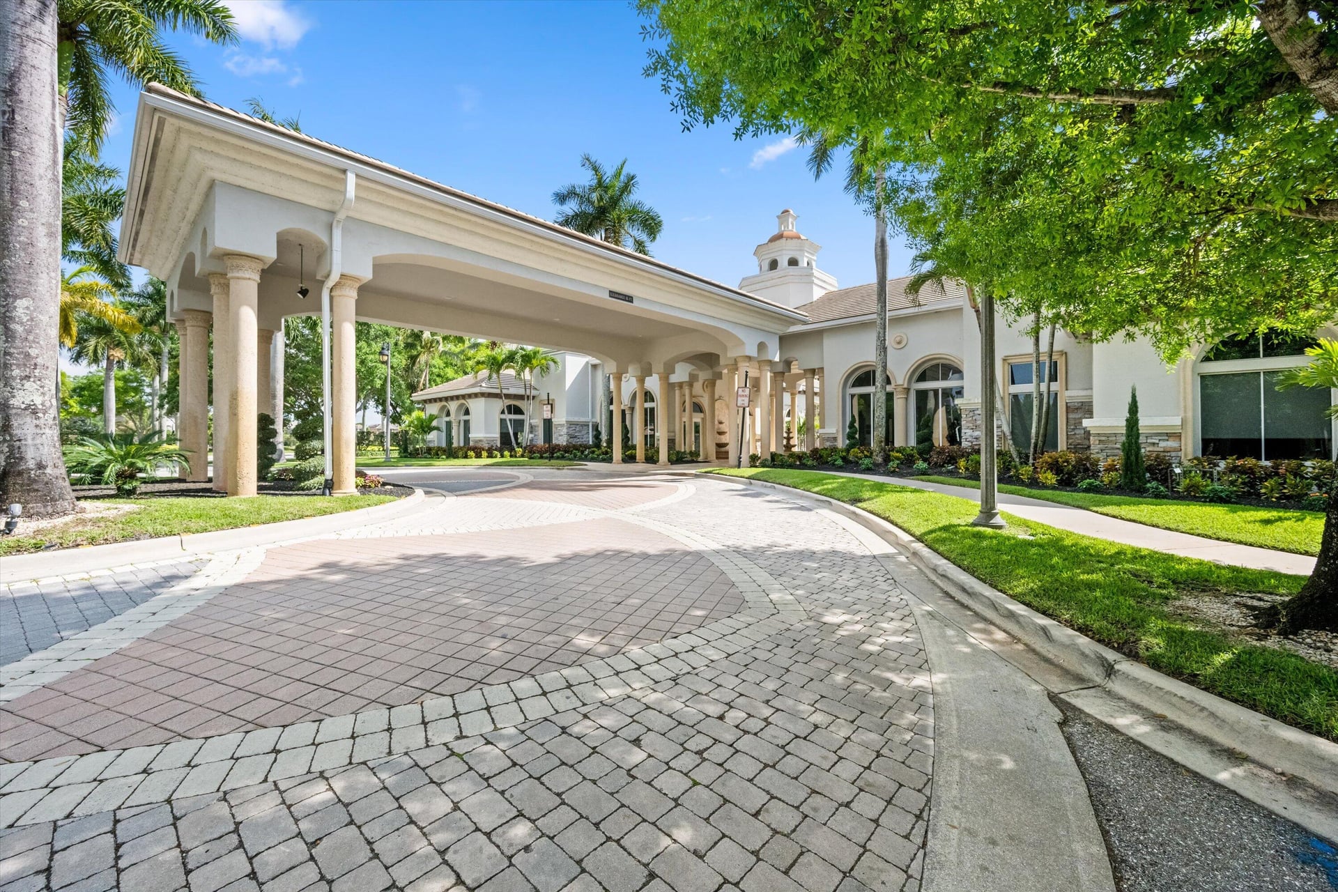  Residence photo 50