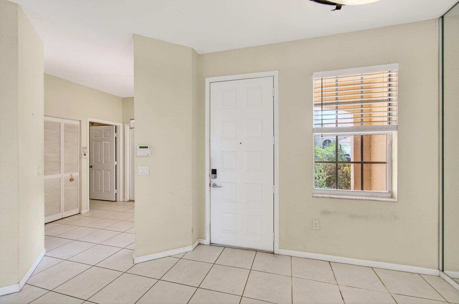 Unit 102 photo 11