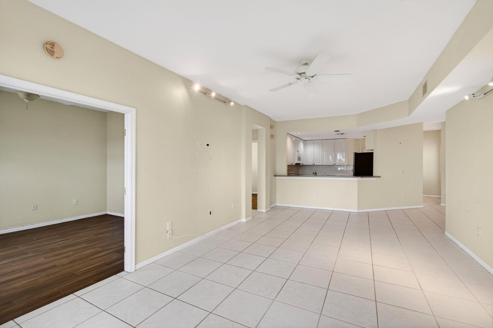 Unit 102 photo 21