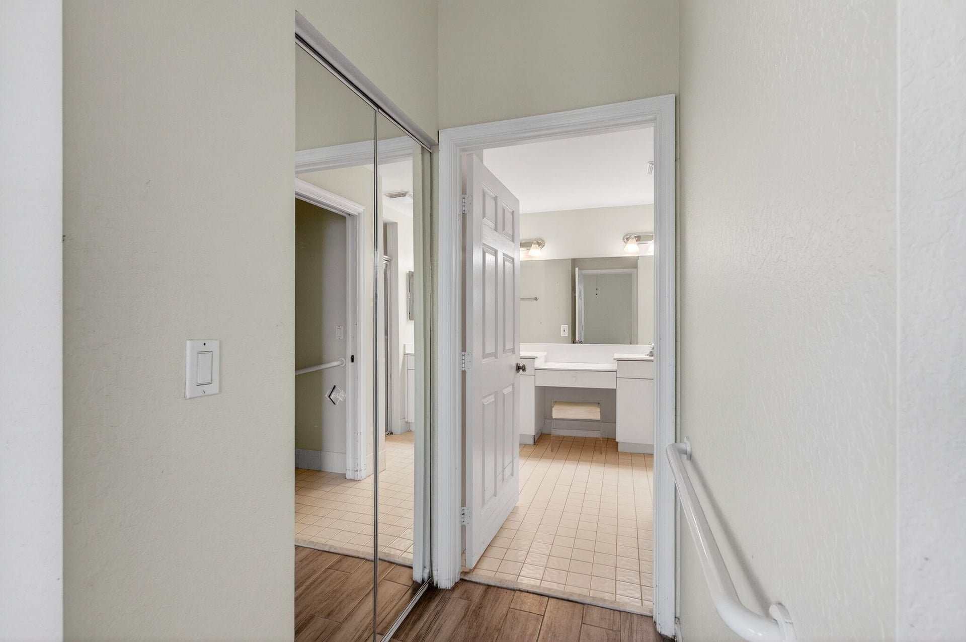 Unit 102 photo 51