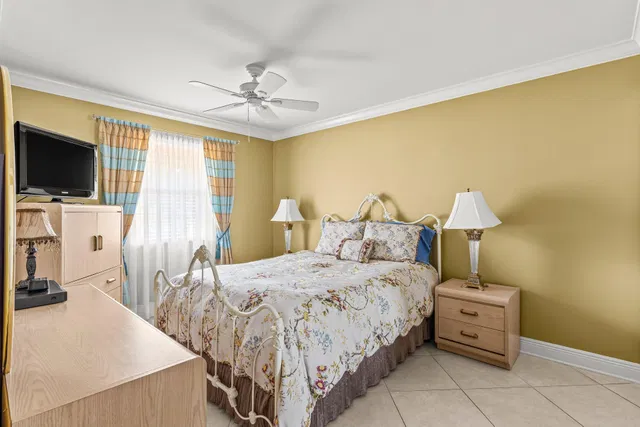 Residence photo 10