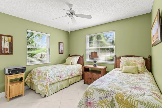 Residence photo 12
